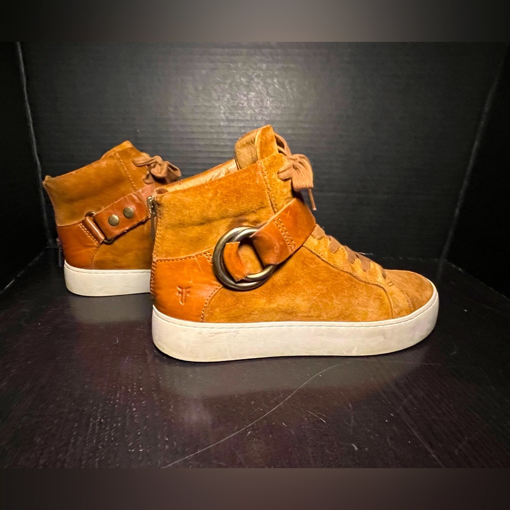 FRYE Lena women’s zip up leather boots/sneakers Size 6